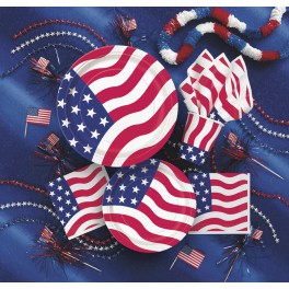 8 AMERICAN FLAG 9" PLATES